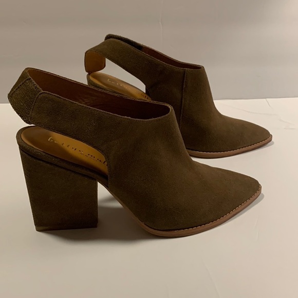 𝅺BETTYE Muller Olive Green Suede Heeled Booties Sling Back size 10M - Picture 4 of 17